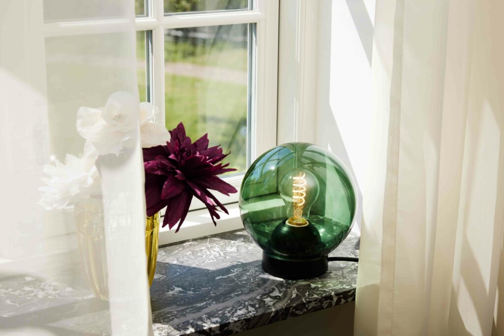 743278-Bubbles-table-lamp-green_LIFESTYLE2-1024x683.jpg