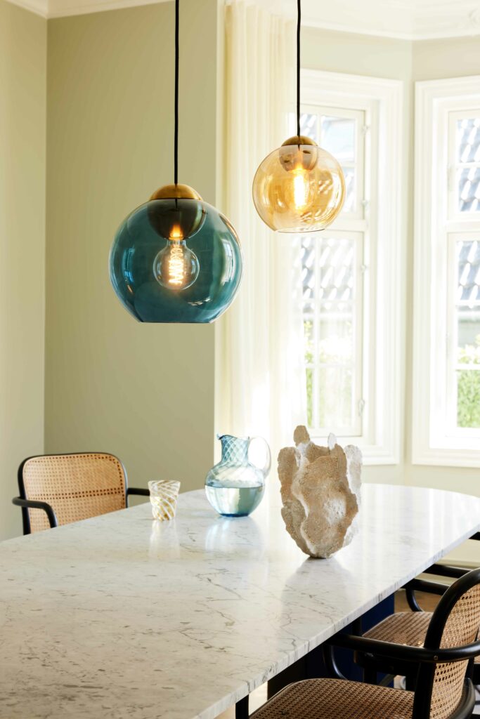 Bubbles-Oe24_LIFESTYLE-683x1024.jpg